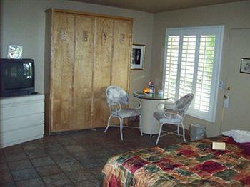 Desert Paradise Resort - Gay Men'S Resort Palm Springs Extérieur photo