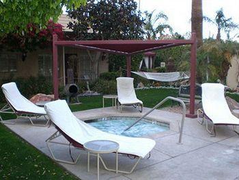 Desert Paradise Resort - Gay Men'S Resort Palm Springs Extérieur photo